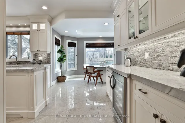 Additional image 21 of 243 Dunview Ave