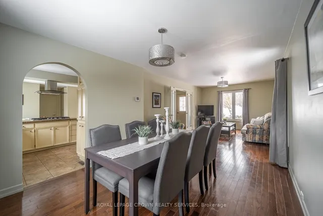 Additional image 8 of 196 Upper Canada Dr