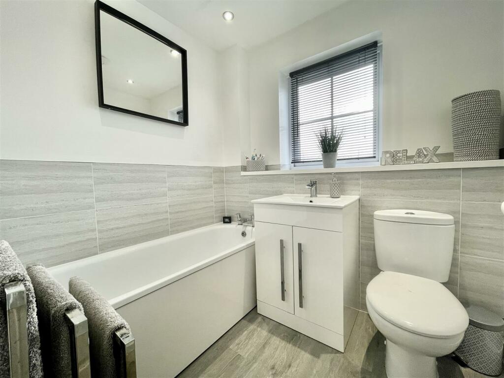 Additional image 16 of Harrowins Farm Drive, Queensbury, Bradford