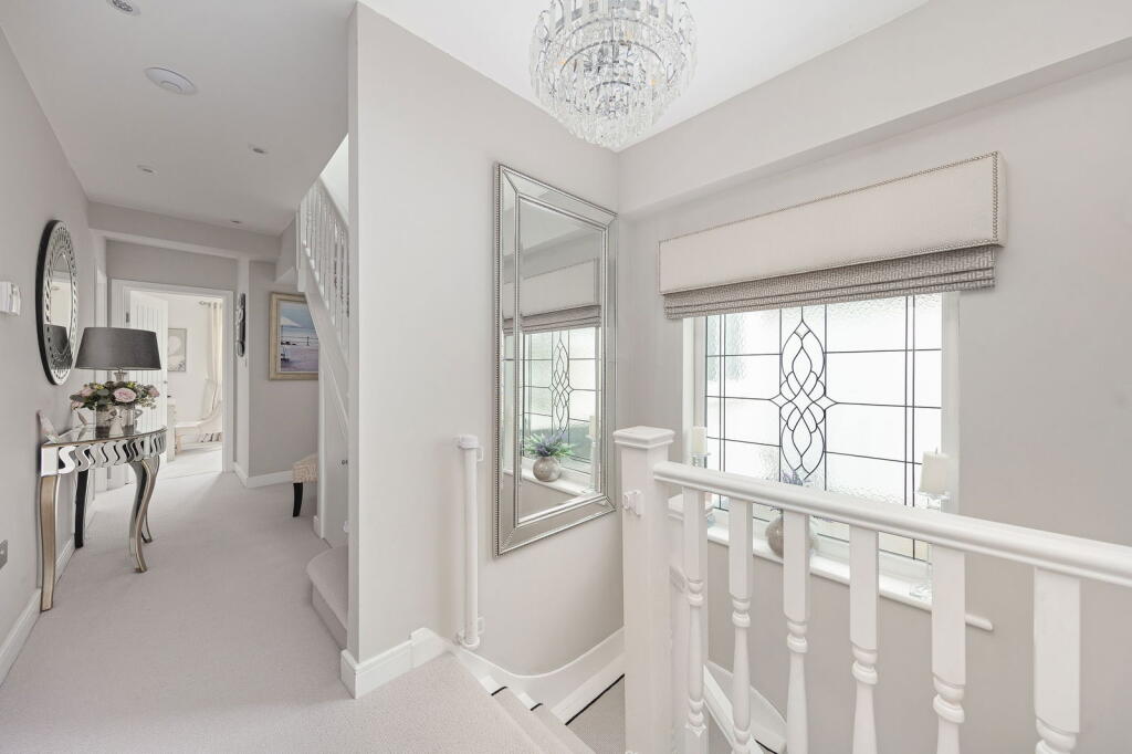 Additional image 19 of Hayes Chase, West Wickham, BR4