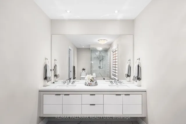 Additional image 33 of 23 Roblin Ave