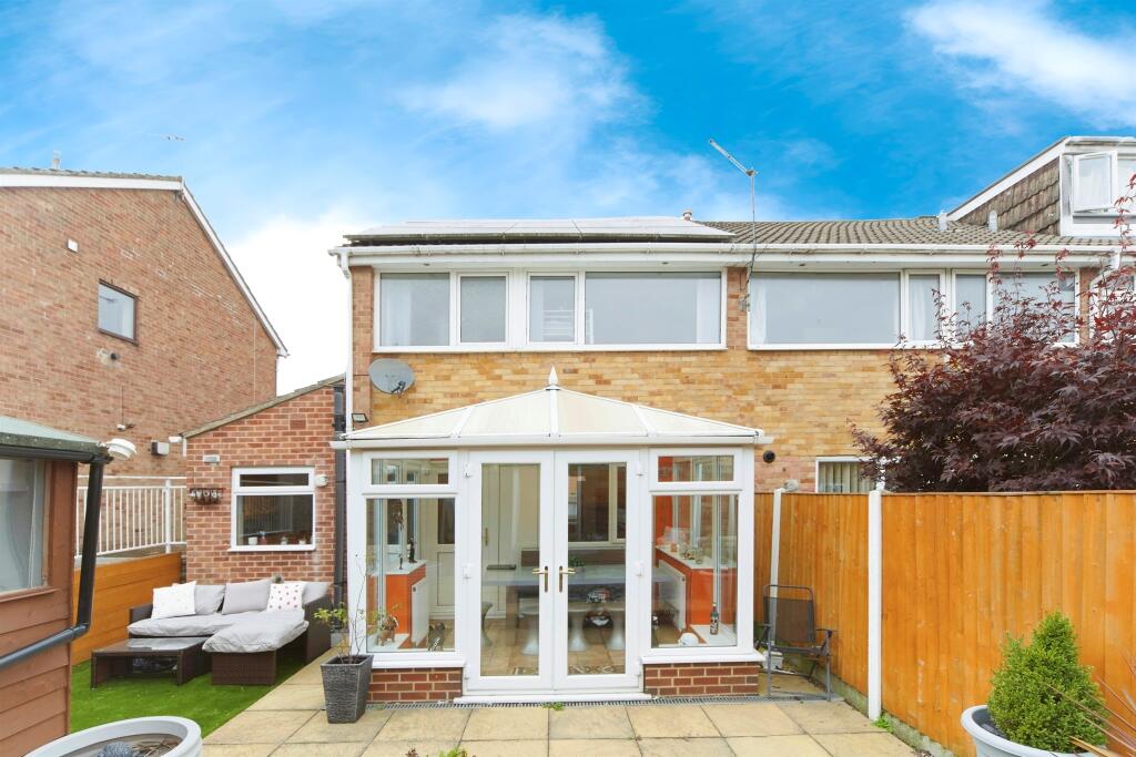 Additional image 16 of Fourlands Crescent, Bradford