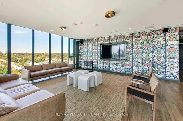 Additional image 13 of 30 Baseball Pl Unit 810