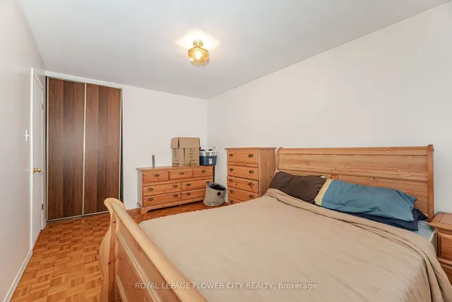 Additional image 30 of 144 ABELL Dr