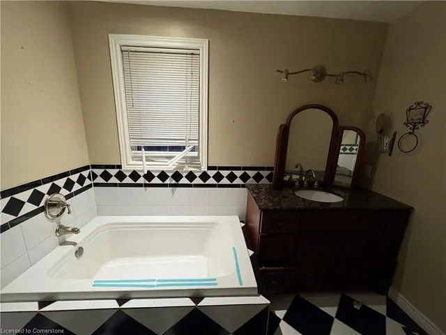 Additional image 13 of 715 Ross St