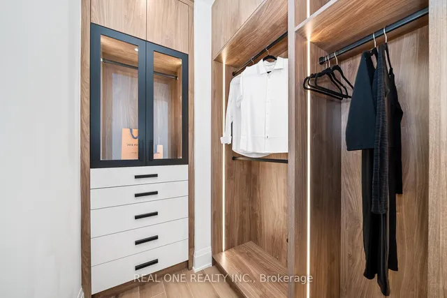 Additional image 39 of 509 Dundas St Unit 814