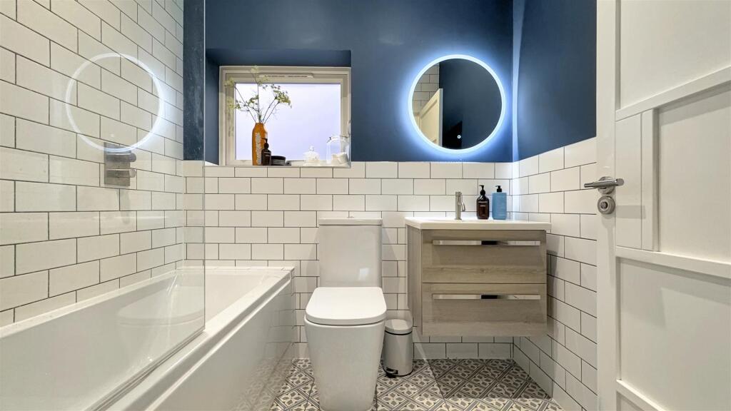 Additional image 13 of Sherwood Avenue, Whitecliff