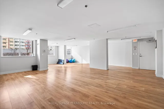 Additional image 23 of 1410 Dupont St Unit 328