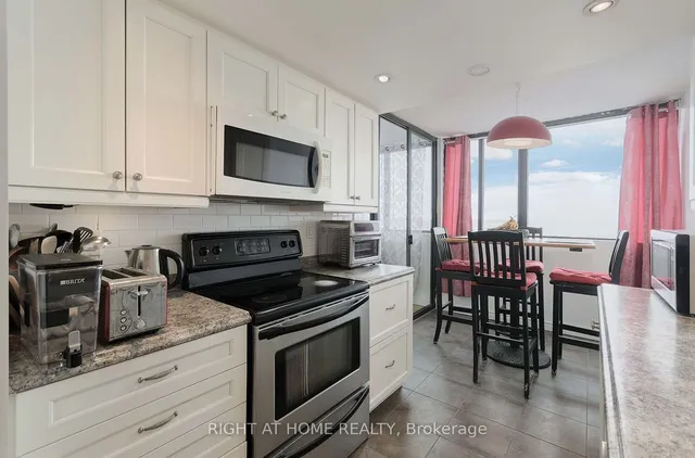 Additional image 18 of 133 Torresdale Ave Unit 2205