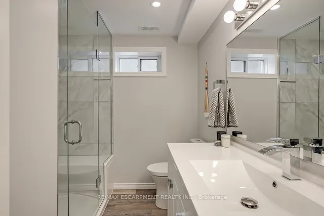 Additional image 37 of 693 Inverary Rd