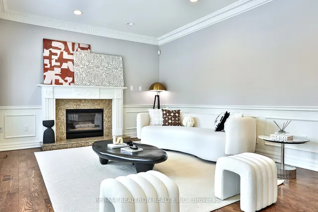 Additional image 28 of 243 Dunview Ave