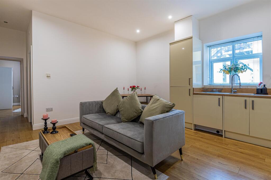 Additional image 4 of Newport Road, Roath,Cardiff