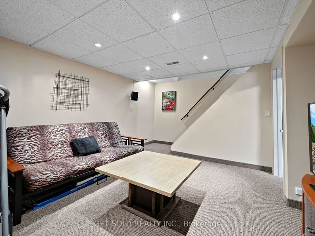 Additional image 29 of 50 Ringway Cres