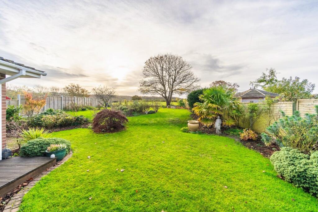 Additional image 8 of Substantial bungalow with views over Claverham's countryside