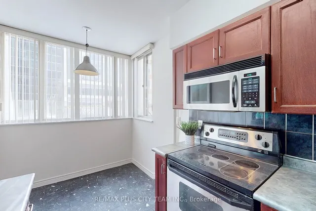 Additional image 20 of 43 Eglinton Ave Unit 205