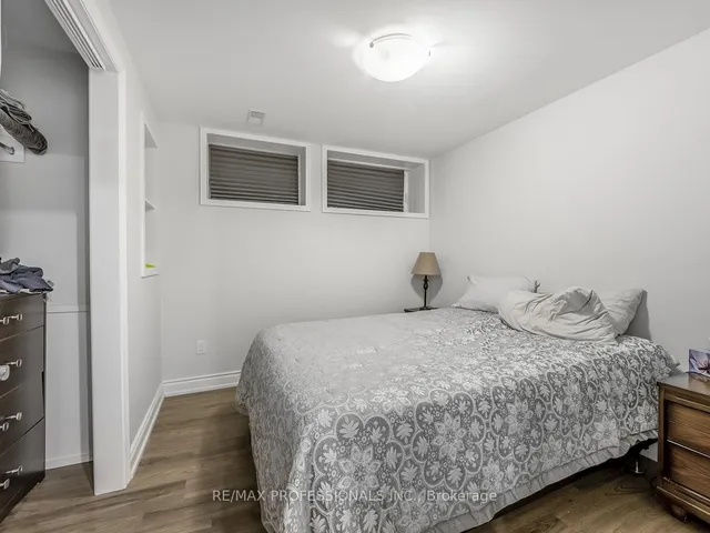 Additional image 27 of 35 Tenth St