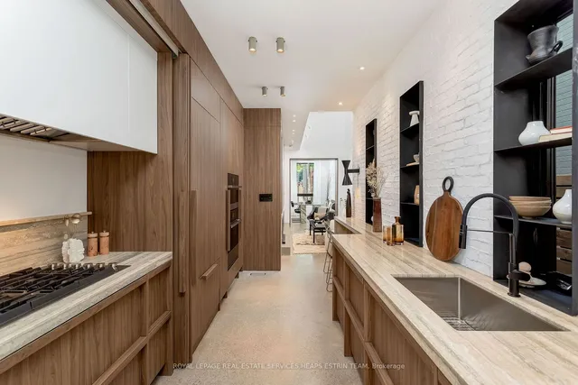 Additional image 8 of 100 Sumach St