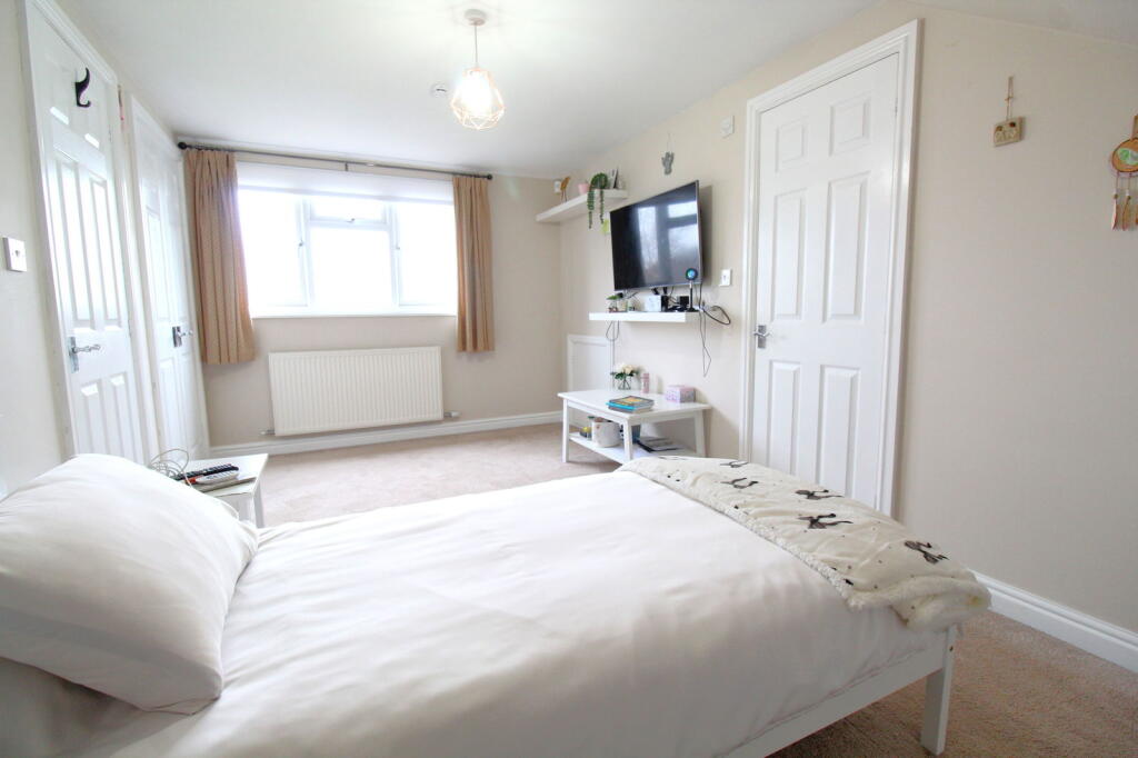 Additional image 14 of ROMSLEY, Eastleigh Drive