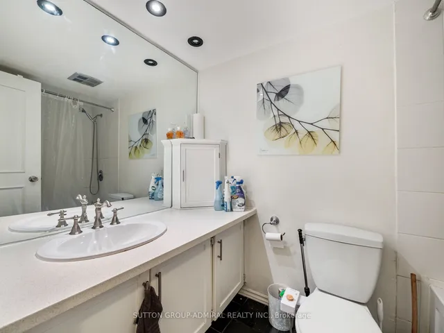 Additional image 15 of 212 St George St Unit 302