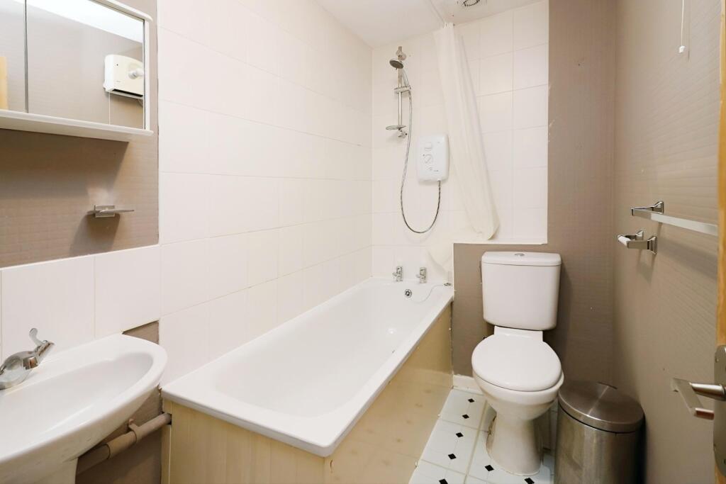 Additional image 6 of Peartree Lane, Welwyn Garden City, AL7