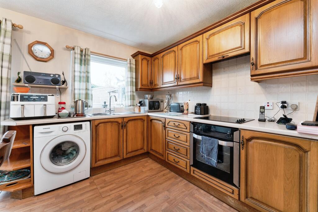 Additional image 15 of Farmstead Close, Histon, Cambridge