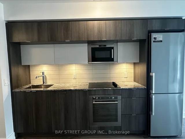 Additional image 10 of 585 Bloor St Unit 921