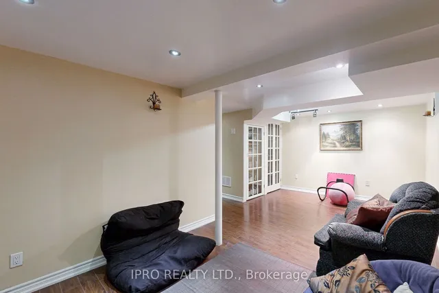 Additional image 33 of 238 Royal Salisbury Way