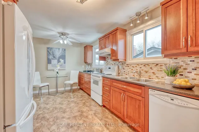 Additional image 18 of 5194 Broughton Cres