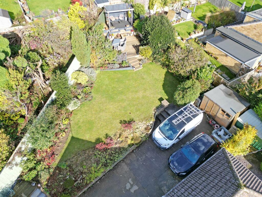 Additional image 36 of Ronaldshay Close, Richmond