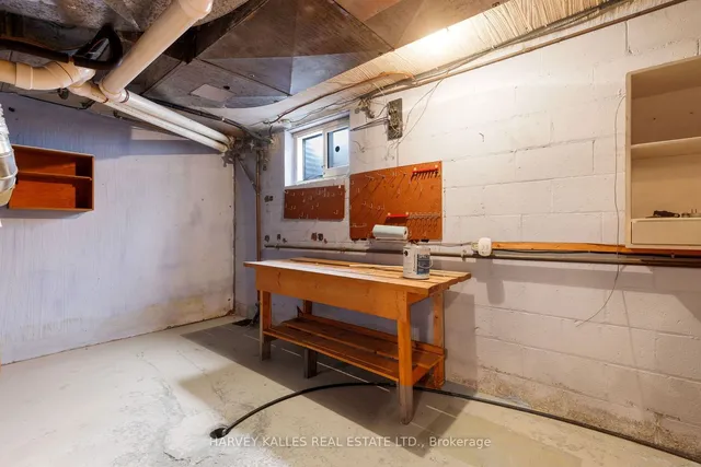 Additional image 32 of 51 Sir Williams Lane