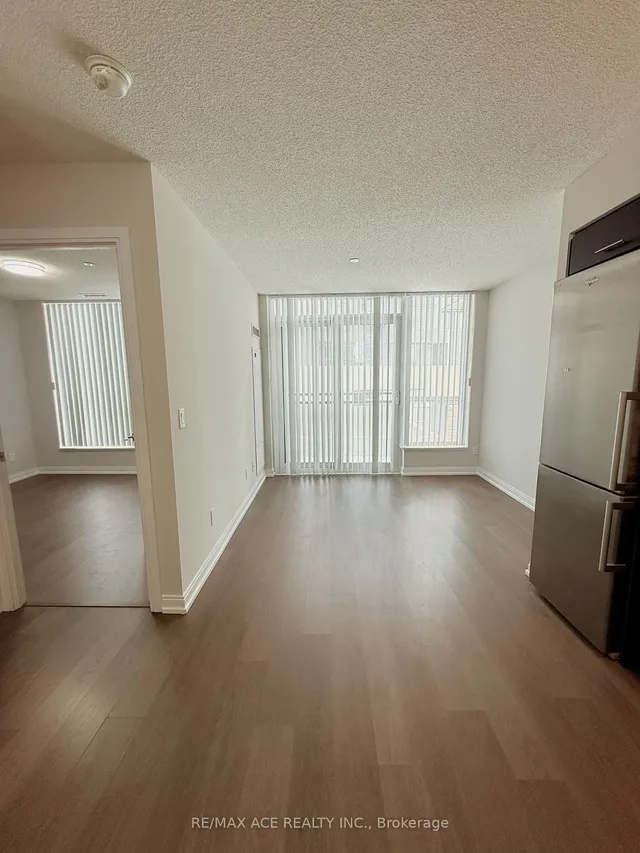 Additional image 9 of 255 Village Green Sq Unit 409