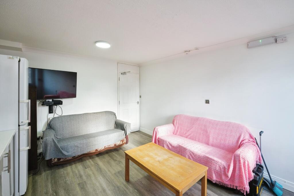 Additional image 3 of Porchester Drive, Birmingham, B19