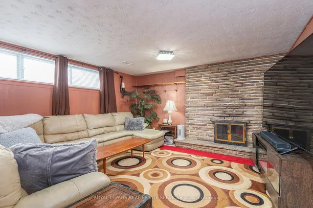 Additional image 25 of 80 Glenden Ave