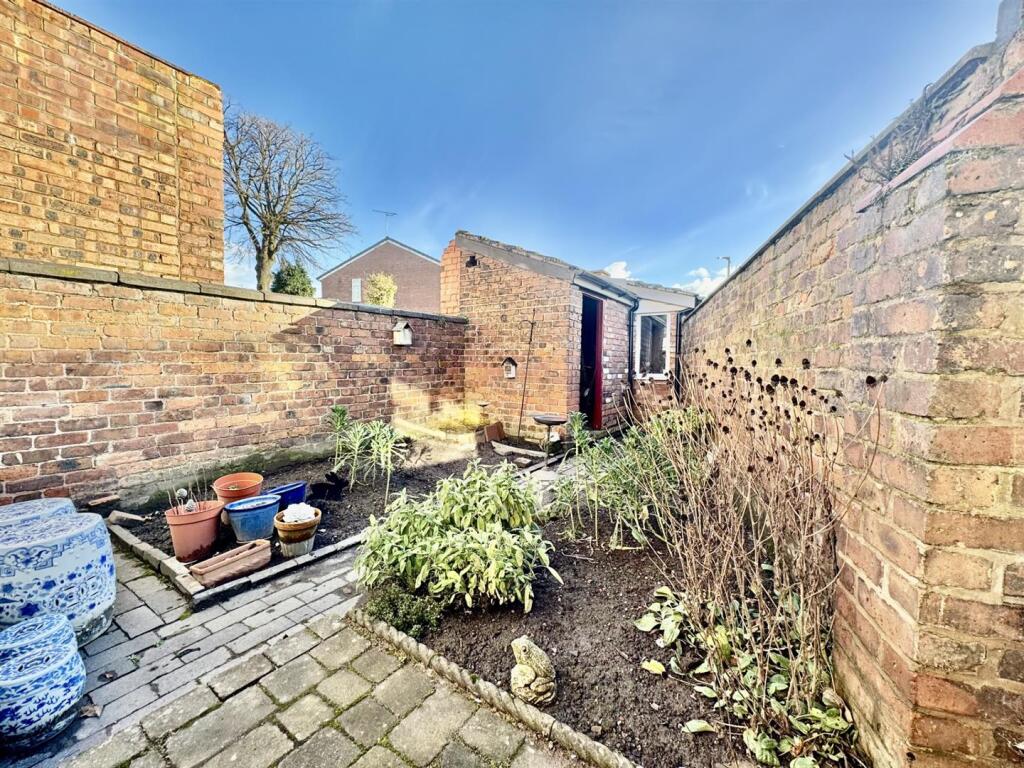 Additional image 13 of Moss Bank, Chester