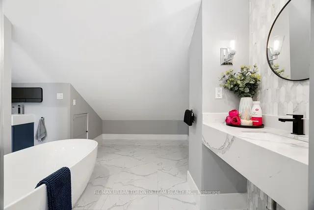 Additional image 38 of 9 Sword St