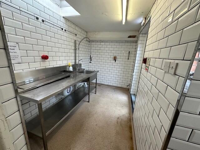 Additional image 22 of 64 High Street, Henley-In-Arden