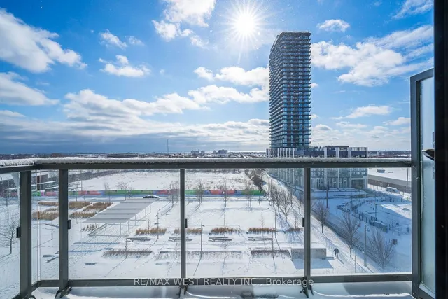 Additional image 23 of 15 Zorra St Unit 605