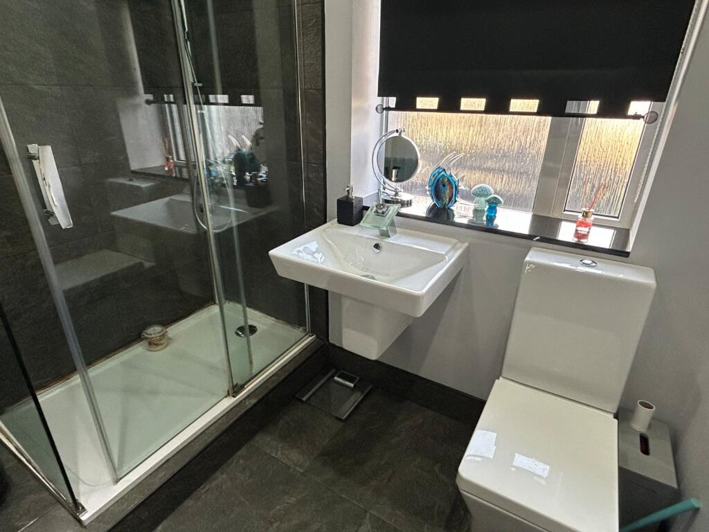 Additional image 11 of Eversley Drive, Bradford, BD4