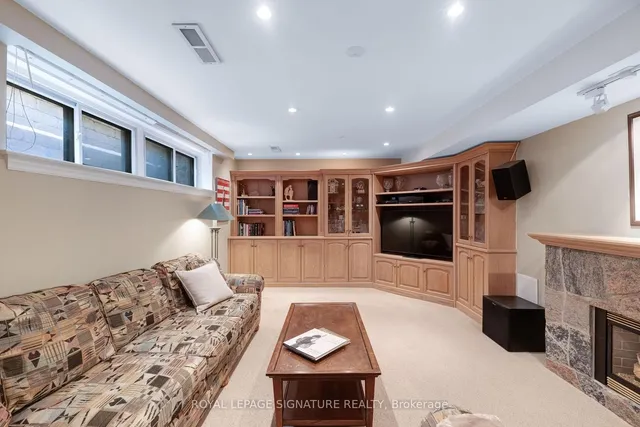 Additional image 30 of 18 Flaremore Cres