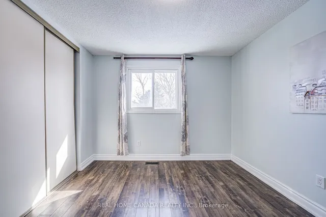 Additional image 28 of 21 Hallen Rd