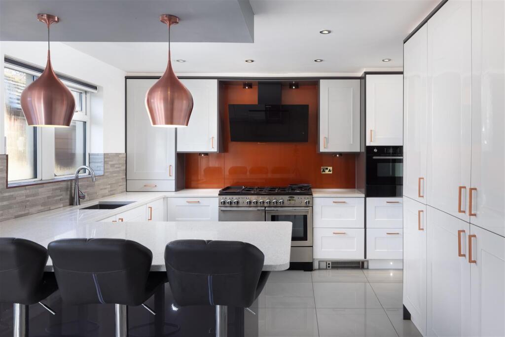 Additional image 2 of Kellymoor Walk, Idle