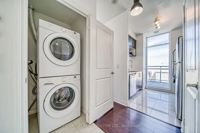 Additional image 22 of 50 Town Centre Crt Unit PH3