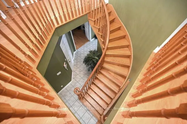 Additional image 37 of 5 SUMMERSHADE St