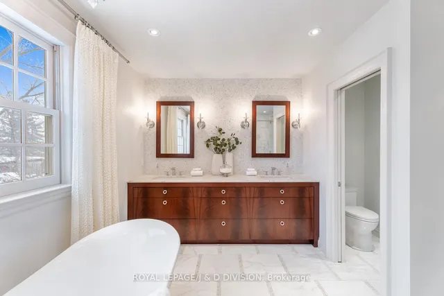 Additional image 21 of 118 Strathallan Blvd