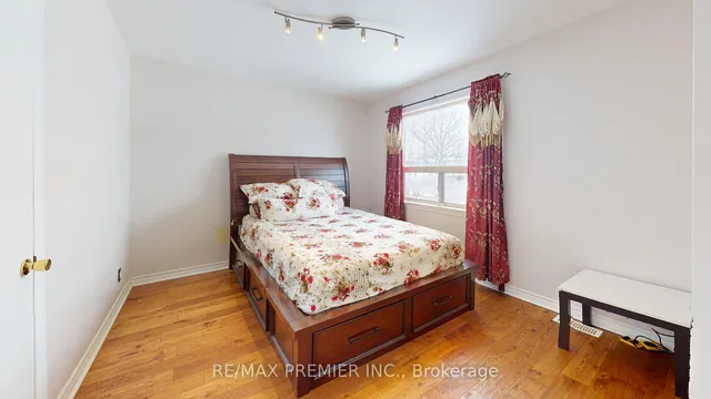 Additional image 25 of 32 Marlington Cres