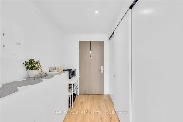 Additional image 8 of 161 Roehampton Ave Unit 3301