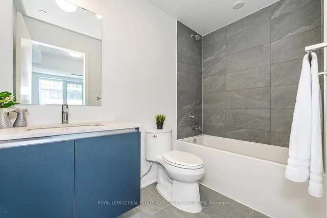 Additional image 20 of 395 Dundas St Unit 820