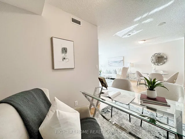 Additional image 9 of 212 Eglinton Ave Unit 502