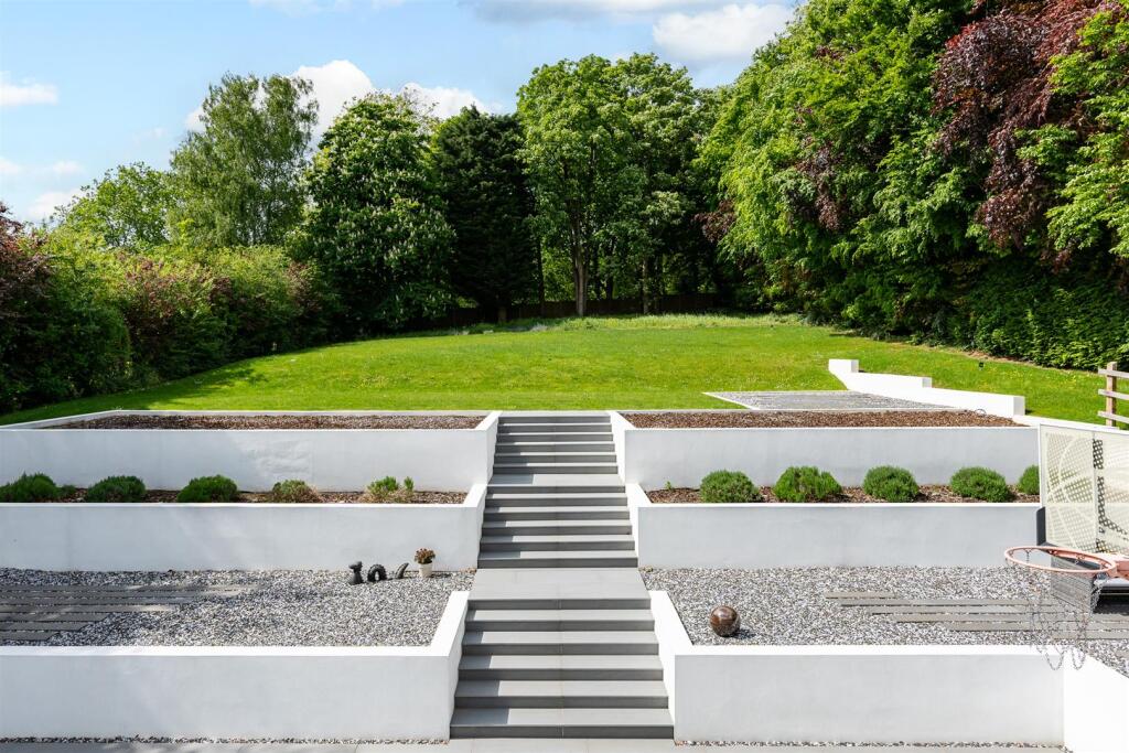 Additional image 24 of Harmer Green Lane, Welwyn