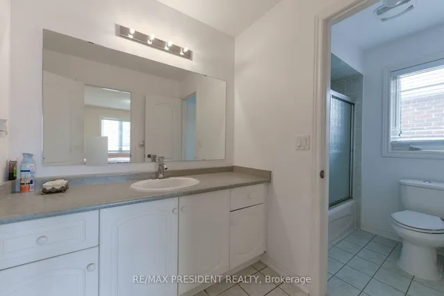 Additional image 38 of 50 Gallucci Cres